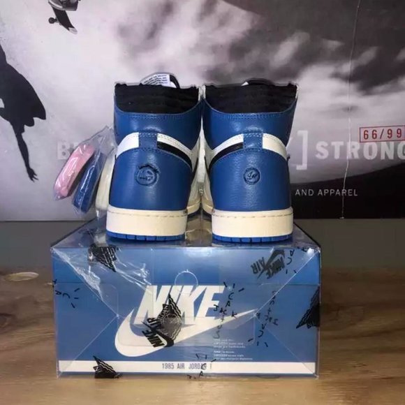 Jordan Men\'s White and Blue Trainers size us 10